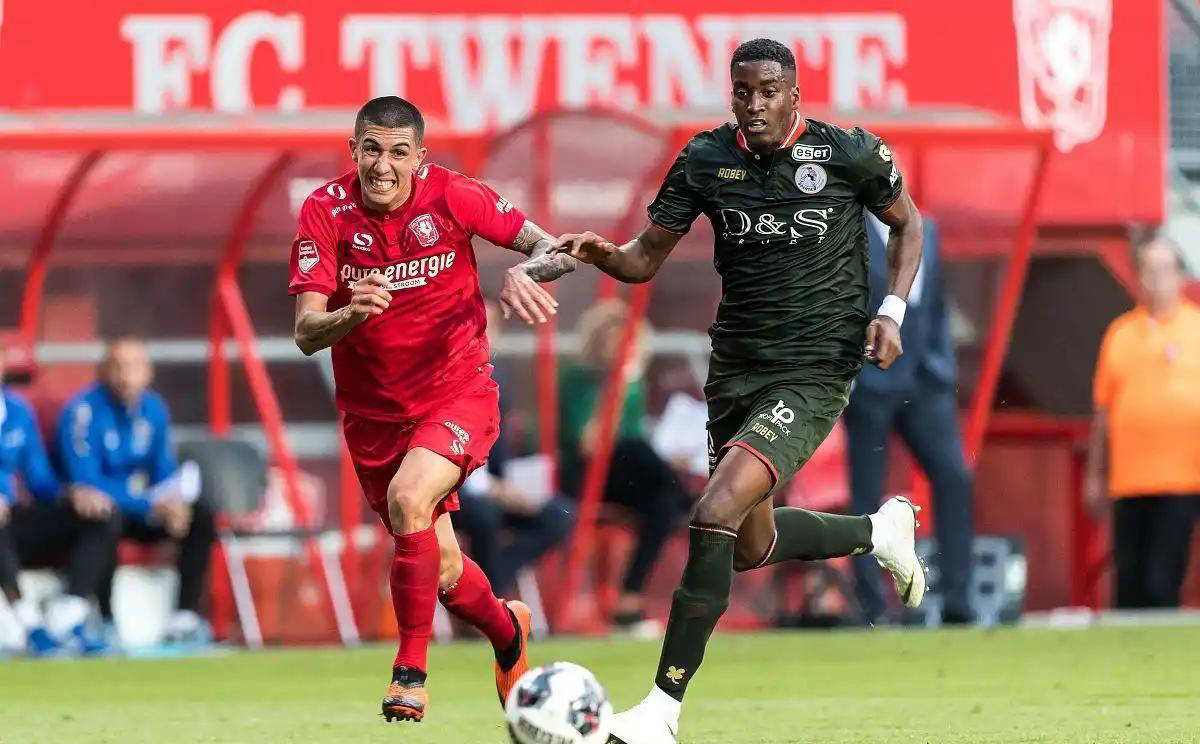 更是在比赛 更是在比赛